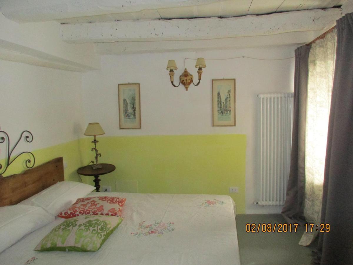 Viandanti, Artisti E Sognatori Bed & Breakfast Comano  Exterior photo